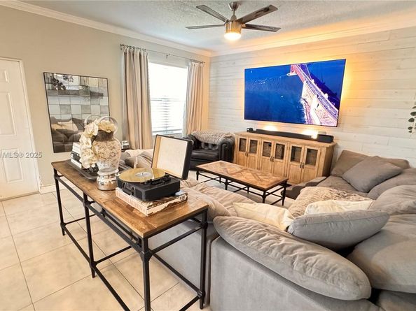 280 NE 35th St, Oakland Park FL 33334