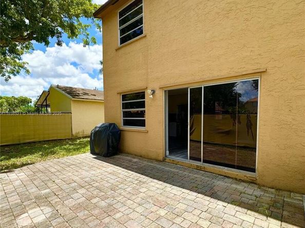 506 Danville Ter, Davie FL 33325