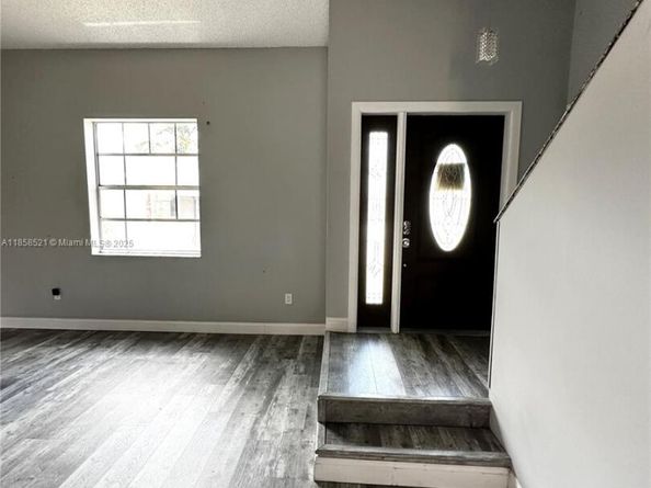 506 Danville Ter, Davie FL 33325