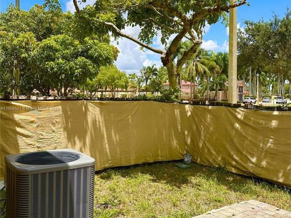 506 Danville Ter, Davie FL 33325