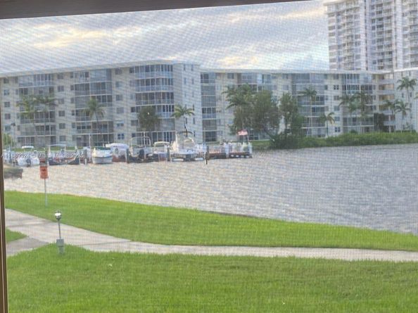 2929 Point East Dr A108, Aventura FL 33160