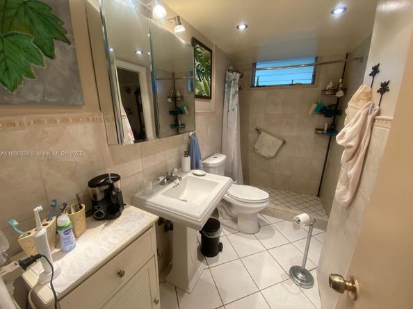 2929 Point East Dr A108, Aventura FL 33160