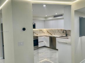 3500 Mystic Pointe Dr 1107, Aventura FL 33180
