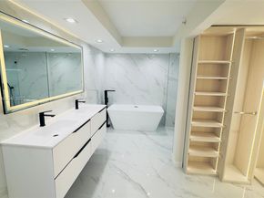 3500 Mystic Pointe Dr 1107, Aventura FL 33180