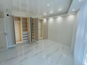 3500 Mystic Pointe Dr 1107, Aventura FL 33180