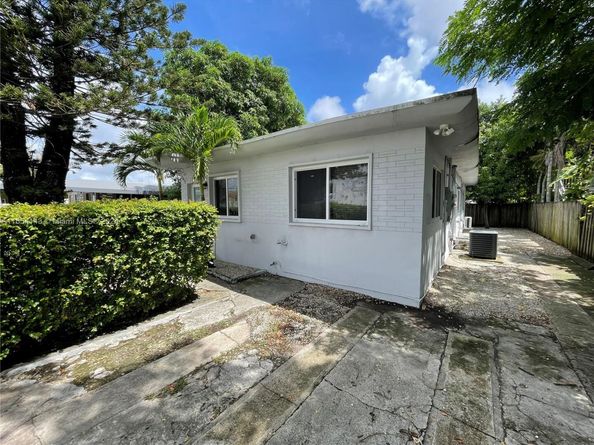 3181 NW 5th Ave, Miami FL 33127
