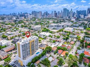 900 SW 8th St 1603, Miami FL 33130