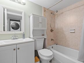 821 NE 207th Ln 1021, Miami FL 33179