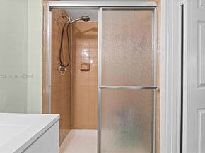 821 NE 207th Ln 1021, Miami FL 33179