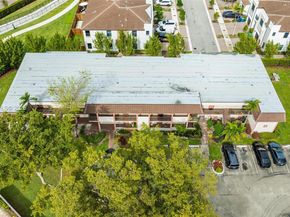 821 NE 207th Ln 1021, Miami FL 33179