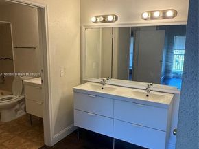 833 Riverside Dr 834, Coral Springs FL 33071
