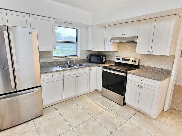 3801 NW 6th St, Lauderhill FL 33311