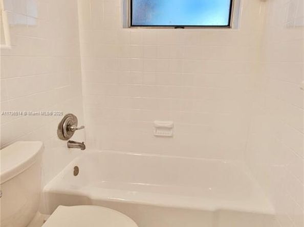 3801 NW 6th St, Lauderhill FL 33311