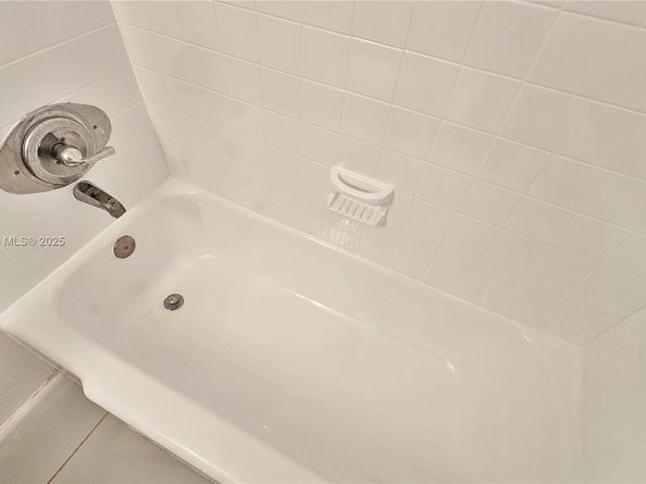 3801 NW 6th St, Lauderhill FL 33311