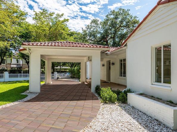 1820 Ferdinand St, Coral Gables FL 33134