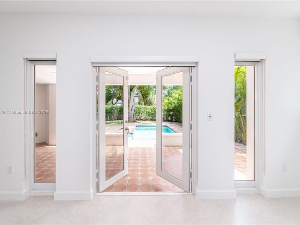 1820 Ferdinand St, Coral Gables FL 33134