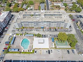 330 SE 2nd St 103G, Hallandale Beach FL 33009