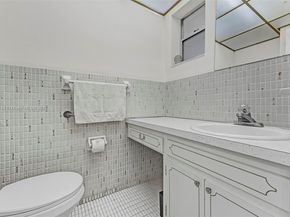 330 SE 2nd St 103G, Hallandale Beach FL 33009