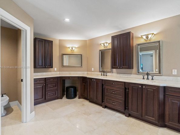 6500 SW 127th St, Pinecrest FL 33156