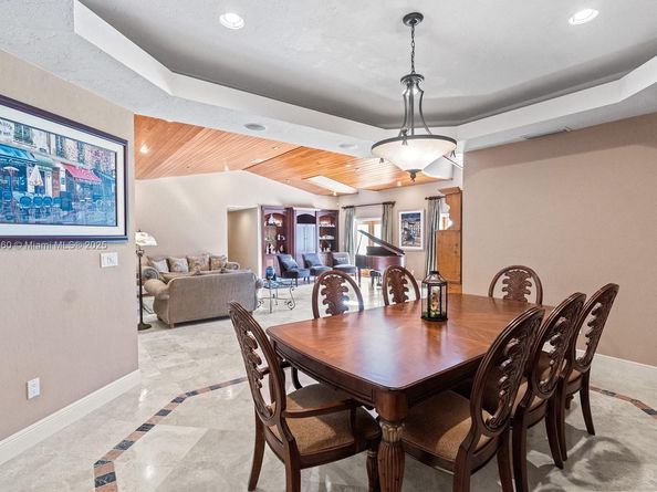 6500 SW 127th St, Pinecrest FL 33156