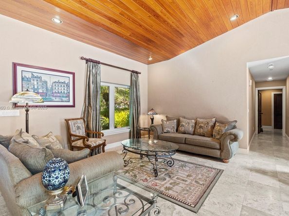 6500 SW 127th St, Pinecrest FL 33156