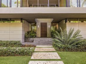 3232 Emathla St, Miami FL 33133