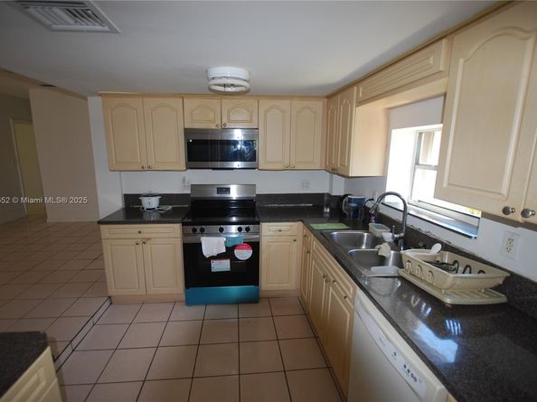 1801 NE 176th St, North Miami Beach FL 33162