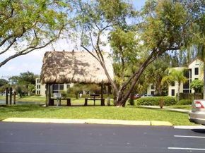 211 Lake Pointe Dr 102, Oakland Park FL 33309