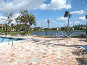 211 Lake Pointe Dr 102, Oakland Park FL 33309