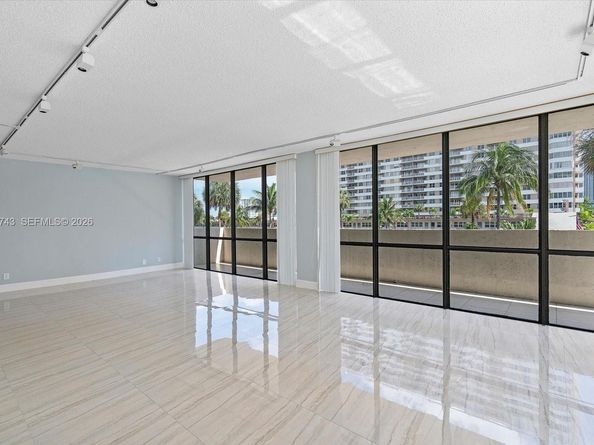 2049 S Ocean Dr 210, Hallandale Beach FL 33009