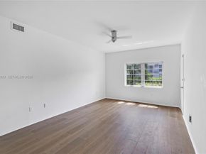 1600 Michigan Ave 2, Miami Beach FL 33139