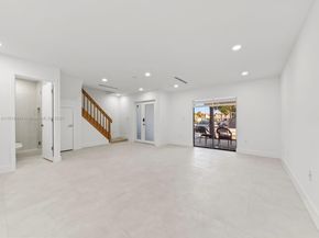 6885 NW 169th St 66D, Hialeah FL 33015