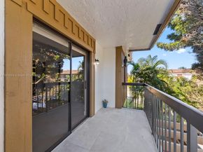6885 NW 169th St 66D, Hialeah FL 33015