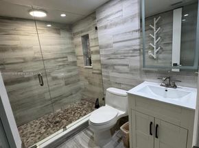 6423 Collins Ave 1001, Miami Beach FL 33141