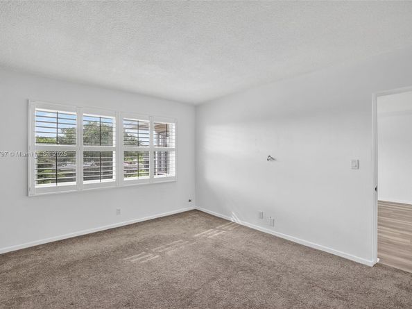 900 SW 12th St 305, Fort Lauderdale FL 33315