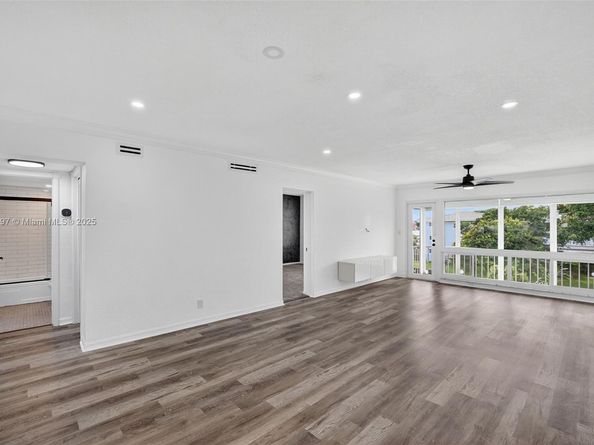 900 SW 12th St 305, Fort Lauderdale FL 33315