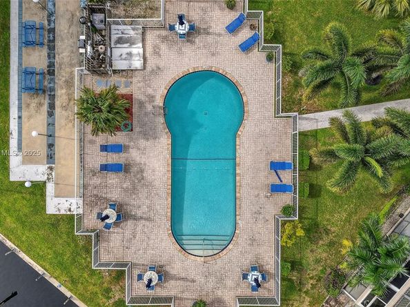 900 SW 12th St 305, Fort Lauderdale FL 33315