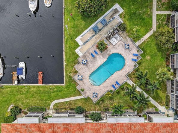 900 SW 12th St 305, Fort Lauderdale FL 33315