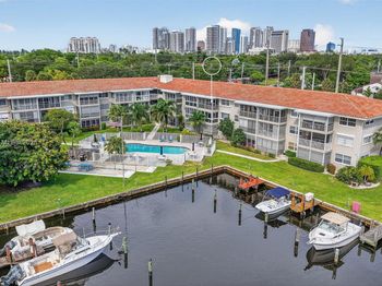 900 SW 12th St