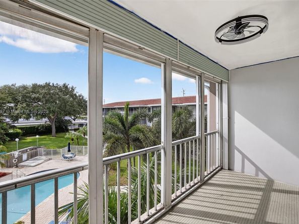 900 SW 12th St 305, Fort Lauderdale FL 33315