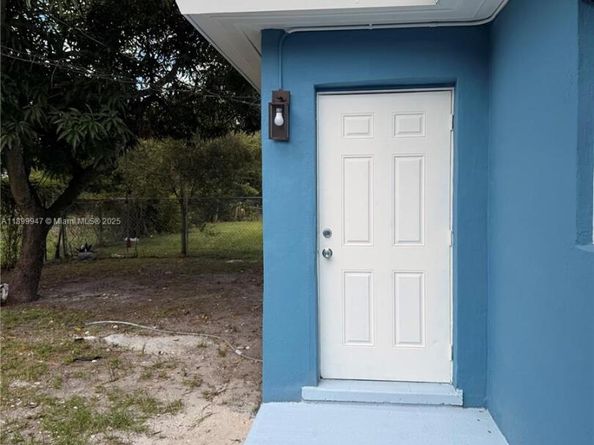 809 NW 12th Ave, Fort Lauderdale FL 33311