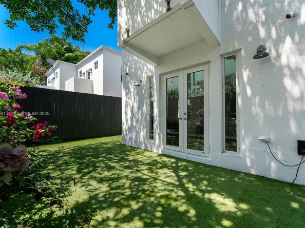 3125 Paola Dr, Miami FL 33133