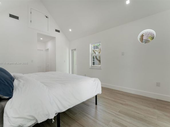3125 Paola Dr, Miami FL 33133