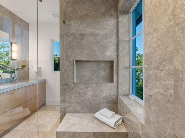 2219 Ibis Isle Road E, Palm Beach FL 33480