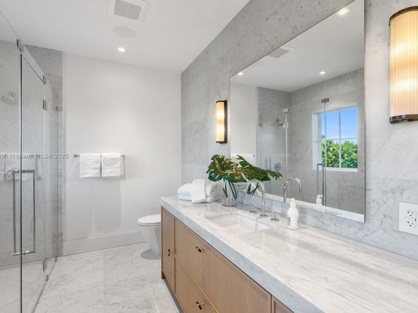 2219 Ibis Isle Road E, Palm Beach FL 33480