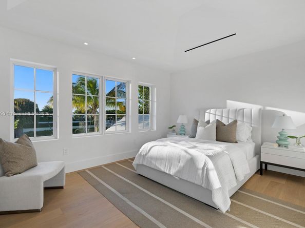 2219 Ibis Isle Road E, Palm Beach FL 33480