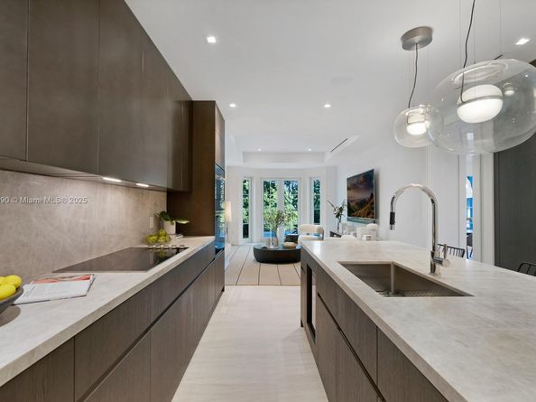 2219 Ibis Isle Road E, Palm Beach FL 33480