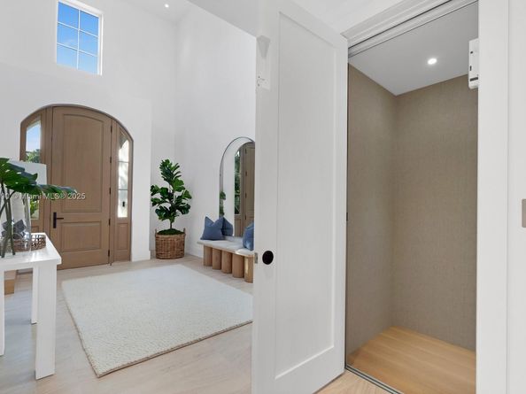 2219 Ibis Isle Road E, Palm Beach FL 33480