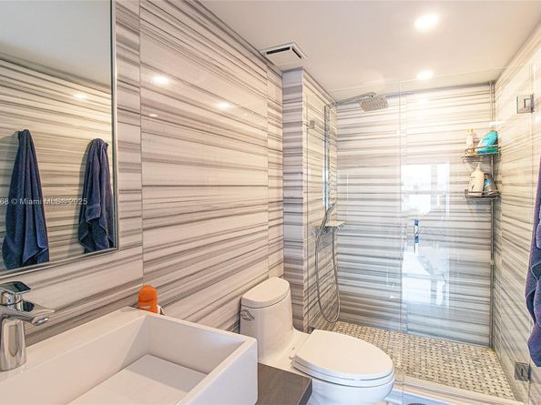 3500 Mystic Pointe Dr 1908, Aventura FL 33180