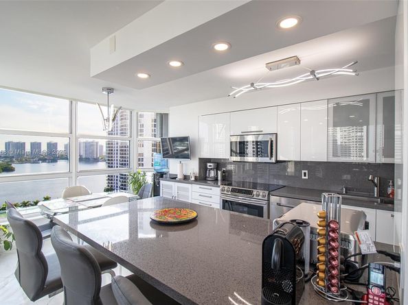 3500 Mystic Pointe Dr 1908, Aventura FL 33180